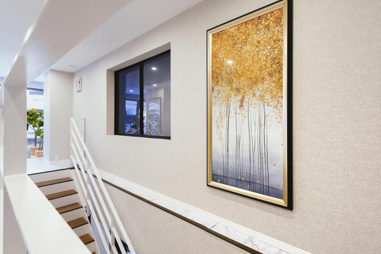 Cherry Blooming Tokyo- All Suite Boutique Hotel 东京伊樱里-中央区全套房艺术酒店 Zewnętrze zdjęcie