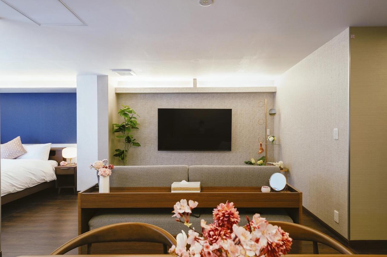 Cherry Blooming Tokyo- All Suite Boutique Hotel 东京伊樱里-中央区全套房艺术酒店 Zewnętrze zdjęcie